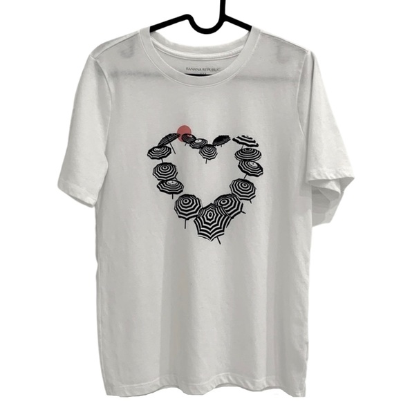 Banana Republic | Women | White Heart Umbrella Graphic Crew Neck Tee | Small - Picture 1 of 9